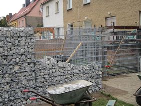Mitschurin Galabau & Technik - Gabionensichtschutzwand